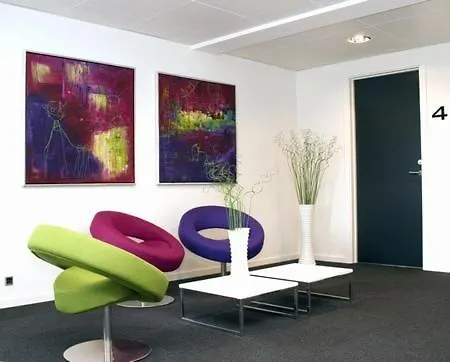 迪伯伦海滨酒店 3*